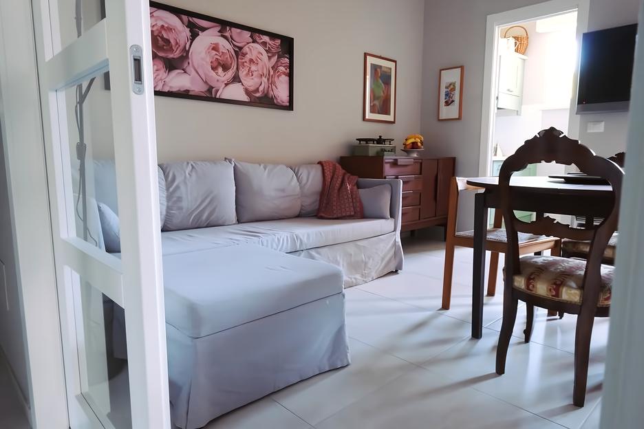 Top Airbnb: Casa Rosy, 150m from the sea, central and quiet in Diano Marina