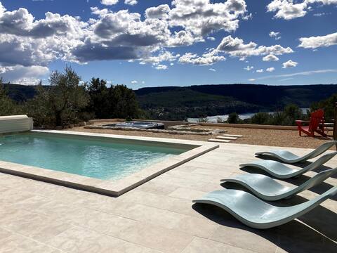 Property "Cap Esparron" lake view, heart of Verdon