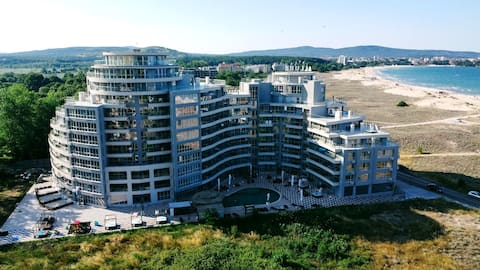 2-Bedroom Beachfront Apartment with Sea Views