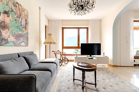 Elisabeth luxury apartment with lake view