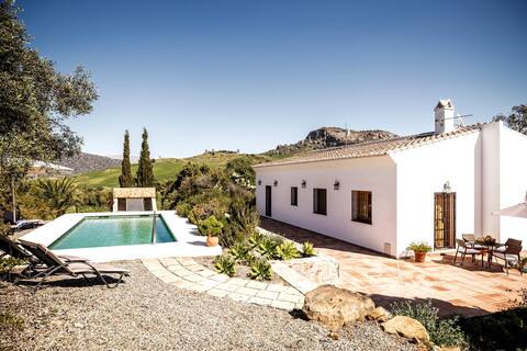 Casa Siri, beautiful cottage with pool in Malaga