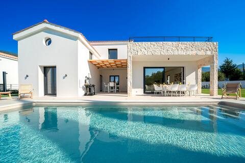 Ionian Trilogy Heated Pool Villa Evangelos