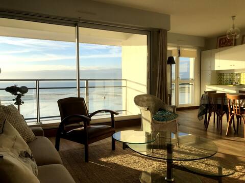 Right in the center: superb apartment facing the sea!