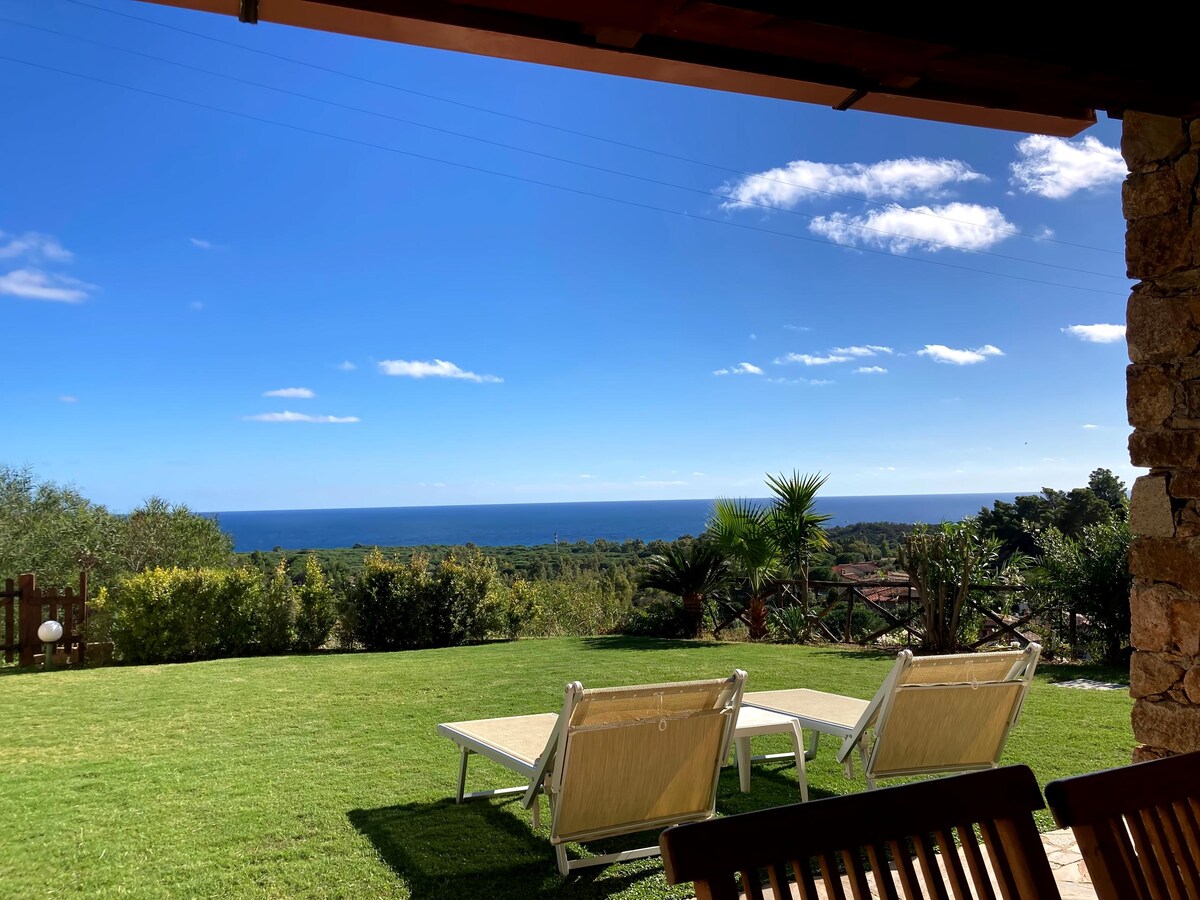 Popular Airbnb listing: Spacious seaview villa near Chia's best beaches in Pula