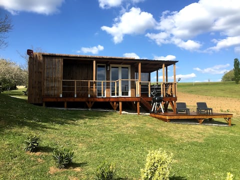 Chalet with Jacuzzi - Views of Carlux Castle
