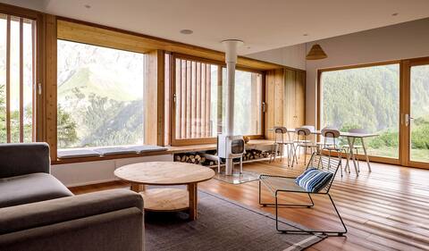 La Grave: Architect's house with a unique view