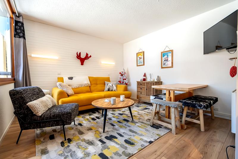 Top Airbnb: Bellecôte Apartment – Ski-in, Ski-out, Pool View in La Plagne Tarentaise