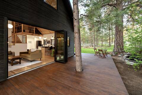 Modern Cabin Near Crater Lake