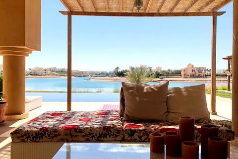 4 Bedroom Luxury Lagoon villa with boat (2/7 incl)