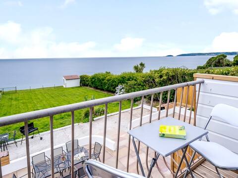 Beachside & Dog Friendly in Village Nr Looe - East