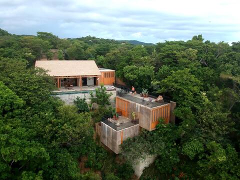 La Extraviada / Main House