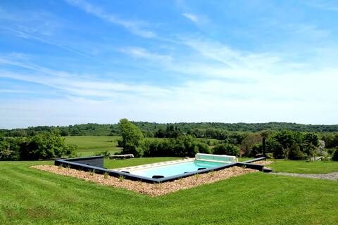 Renovated old barn Unalhome cottage with pool