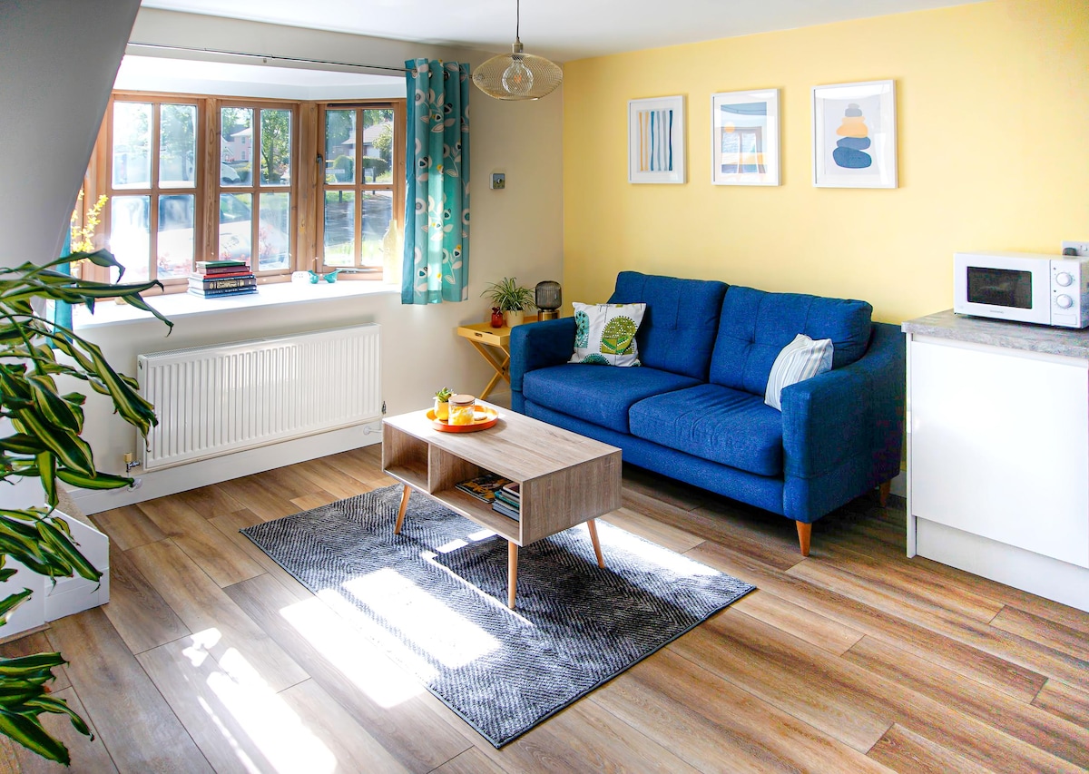 Top Airbnb: Walking distance to Hospital/town. Free Parking. in Bury St. Edmunds