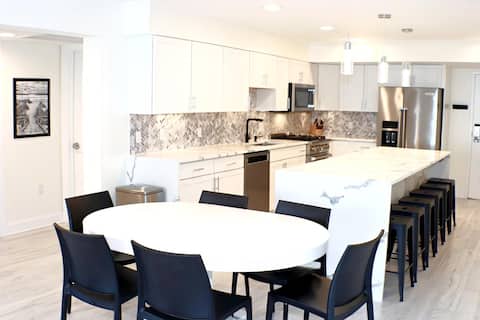 Magnificent bay views " Luxury Defined"