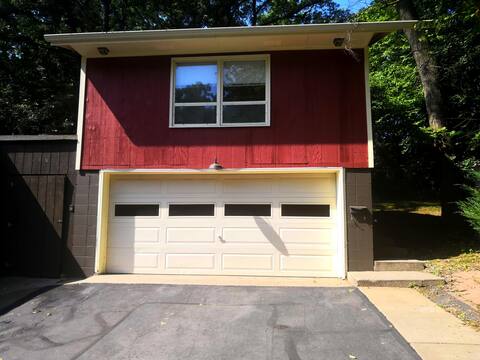 Private MCM Fonzi Apt on wooded lot
