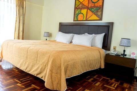 Cozy #Calacoto Apt I Jacuzzi I Sleeps 4 I Wi-Fi