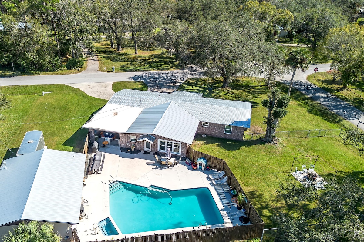 Heated Pool, Hot tub, Kid&Pet Friendly! By Lake