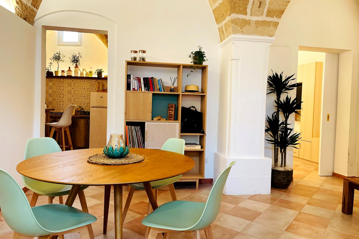 Anuncio de Airbnb popular: CASETTA CARENS in the historic center of Nardò en Nardò