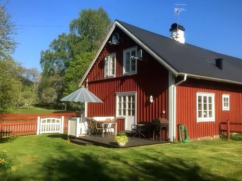 Svartarp Country home near the lake.