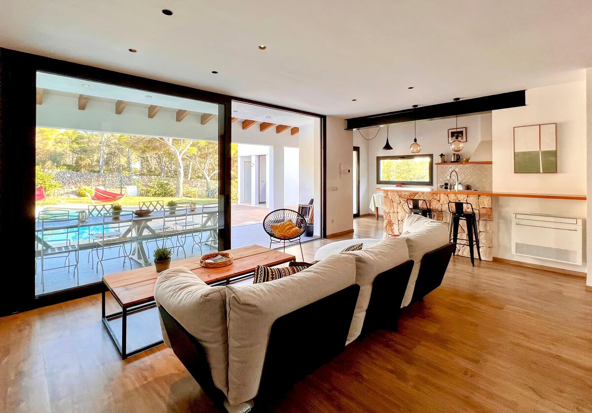 Successful Airbnb property: Stylish & Peaceful Living, Beach 10 Min Walk in Ciutadella