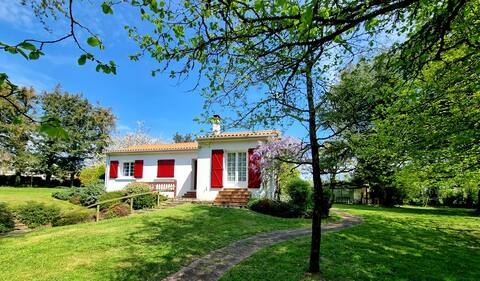 Peaceful villa, 6 people. +1 child, huge garden