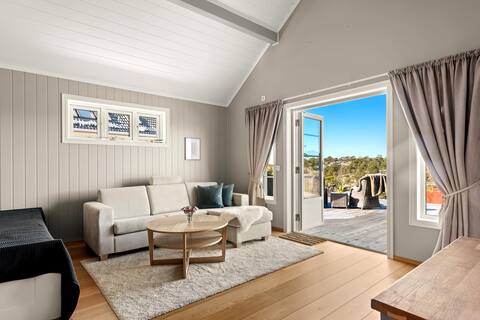 Apartment with seaview