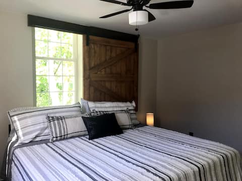 Susquehanna Iron -1 bedroom first floor apartment