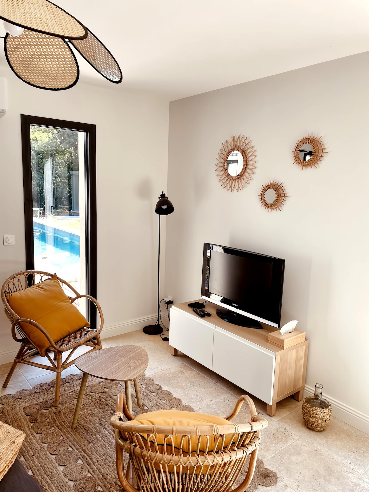 Top performing Airbnb: 2-person cottage with pool in Saint-Rémy-de-Provence in Saint Rémy De Provence