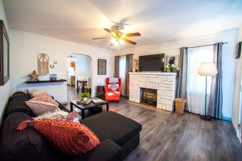 Garden Gem*3BR Home*Backyard Oasis*Near Downtown