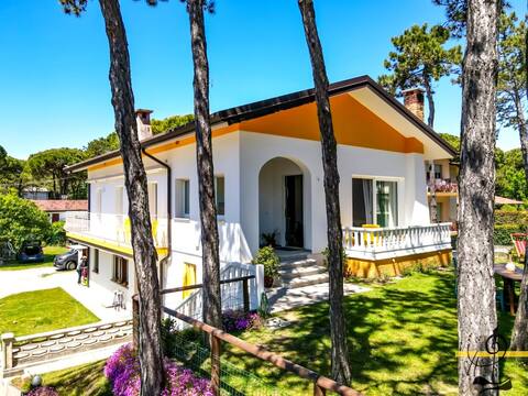 Glains B&B // Your Eco Beach Vacation// ENTIRE