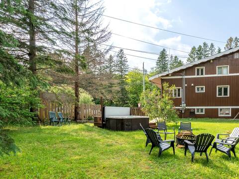 LAURA :Cozy comfort in Val-David, w/ spa & firepit