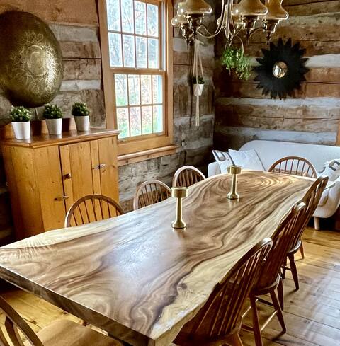 3 Bedroom Cabin with Hot Tub Near Wasaga Beach