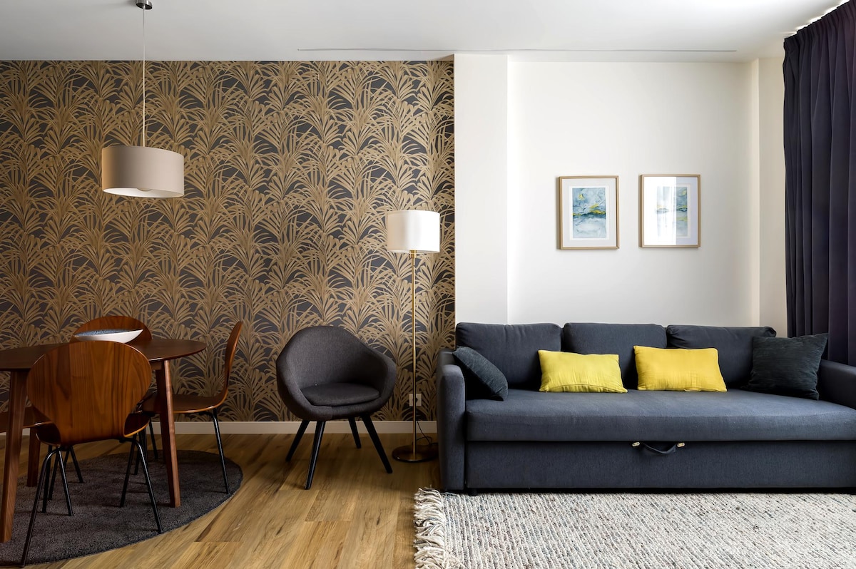 Popular Airbnb listing: Your house with parking a short walk from the Cathedral. "A". in Santiago De Compostela