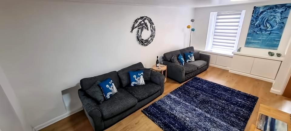 Annonce Airbnb populaire: Lovely townhouse with parking, close to harbour. à Cornwall