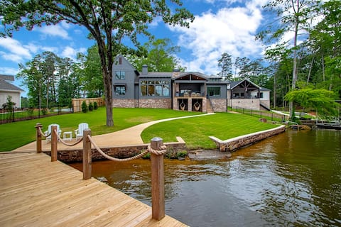 Northshore lake house on Hamilton