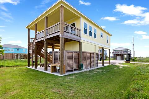 Winter special $99 a night! King beds & HOT TUB!