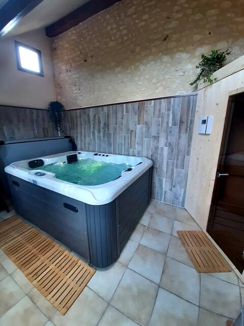 Relaxation cottage in the heart of the Perche, jacuzzi and sauna