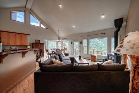 Spacious Colorado Mountain Home
