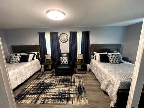 Cosy 2 bedroom, 1 bath house with modern amenities