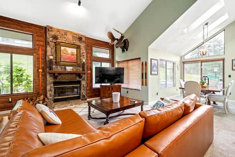 Seven Springs Sunridge year-round mountain chalet!