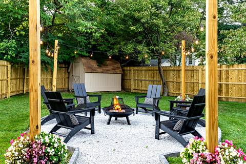 Spacious modern home~beach~hot tub~firepit~arcades