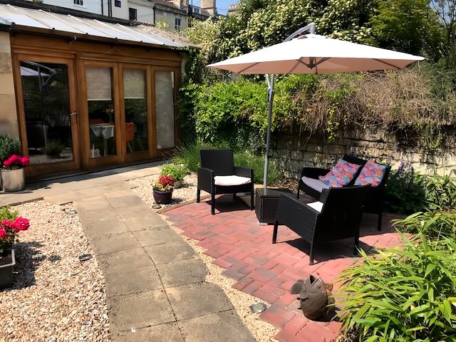Popular Airbnb listing: City of Bath - bijou, with a walled garden! in Bathampton