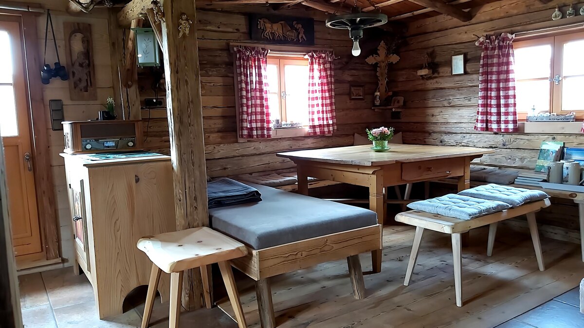 Airbnb con migliori performance: Cozy, rustic cabin in the Bavarian Forest a Straubing Bogen