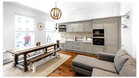 Stunning 5 bed Luxury Home - Pulteney Bridge, Bath