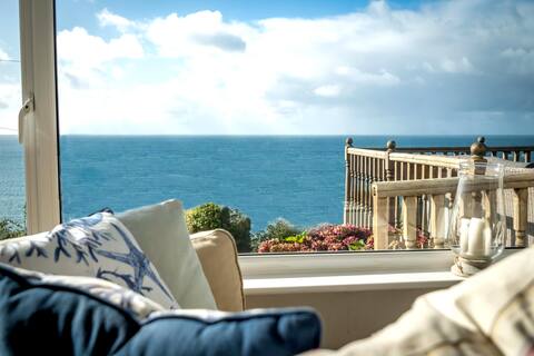 Mesmerising sea views above the beach Cornwall.