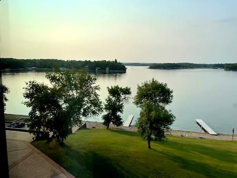 The President's Condo at Lake Metigoshe