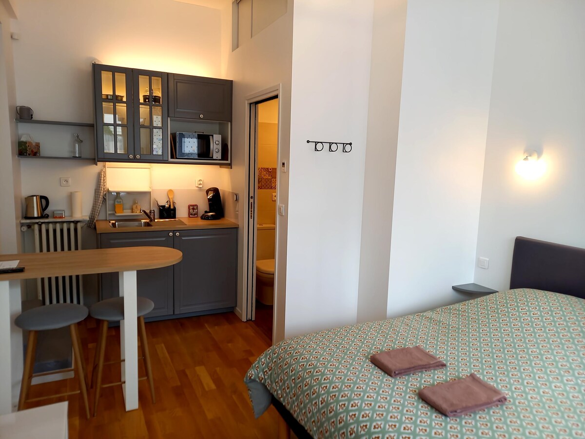 Popular Airbnb listing: Studio in the center of Talence, 200 m from the tram in Talence