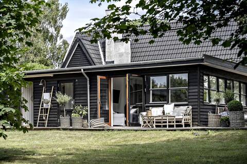 Super cozy vacation home close to the beach