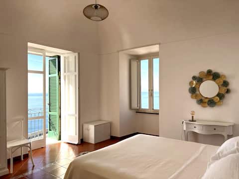 Dipintodiblù,apartment on the sea of Sorrento