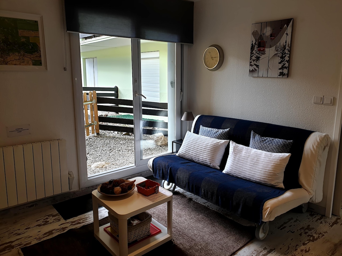 Top Airbnb: 2-room apartment in Pyrénées 2000, at the foot of the slopes – 1 Wi-Fi in Bolquère